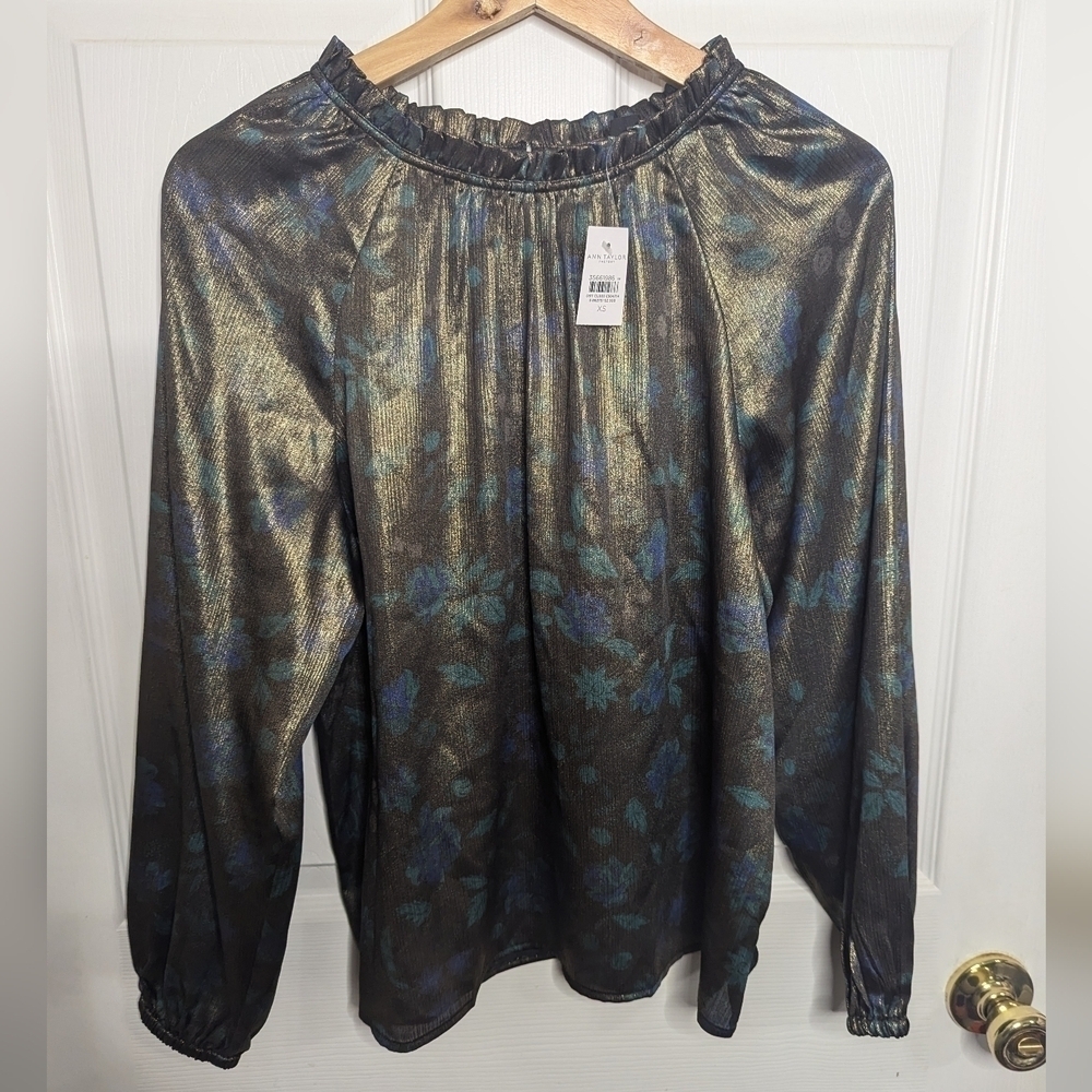 New Ann Taylor Womens Top Metallic Long Sleeve Shirt Size XS Green Blue NWT